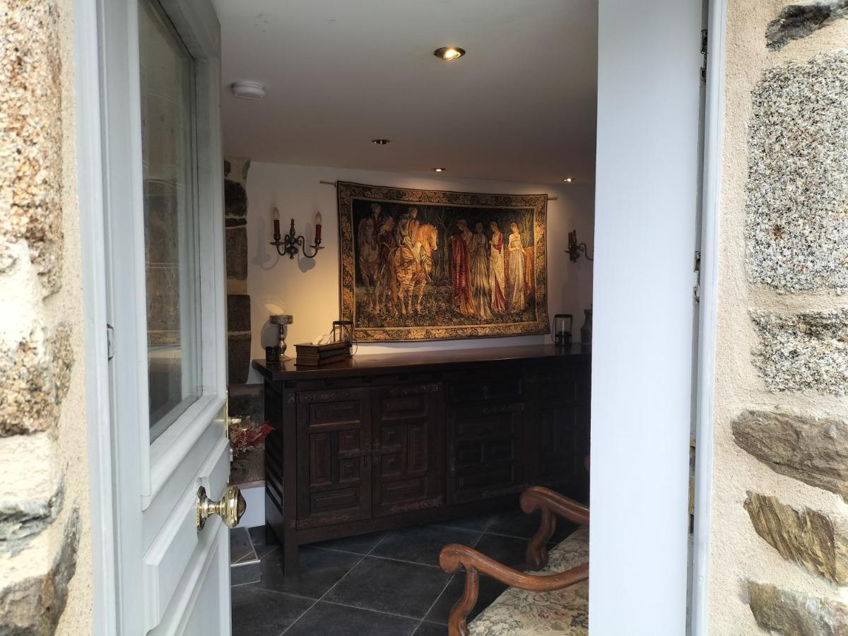 L'Escapade Medievale Fougères Екстериор снимка