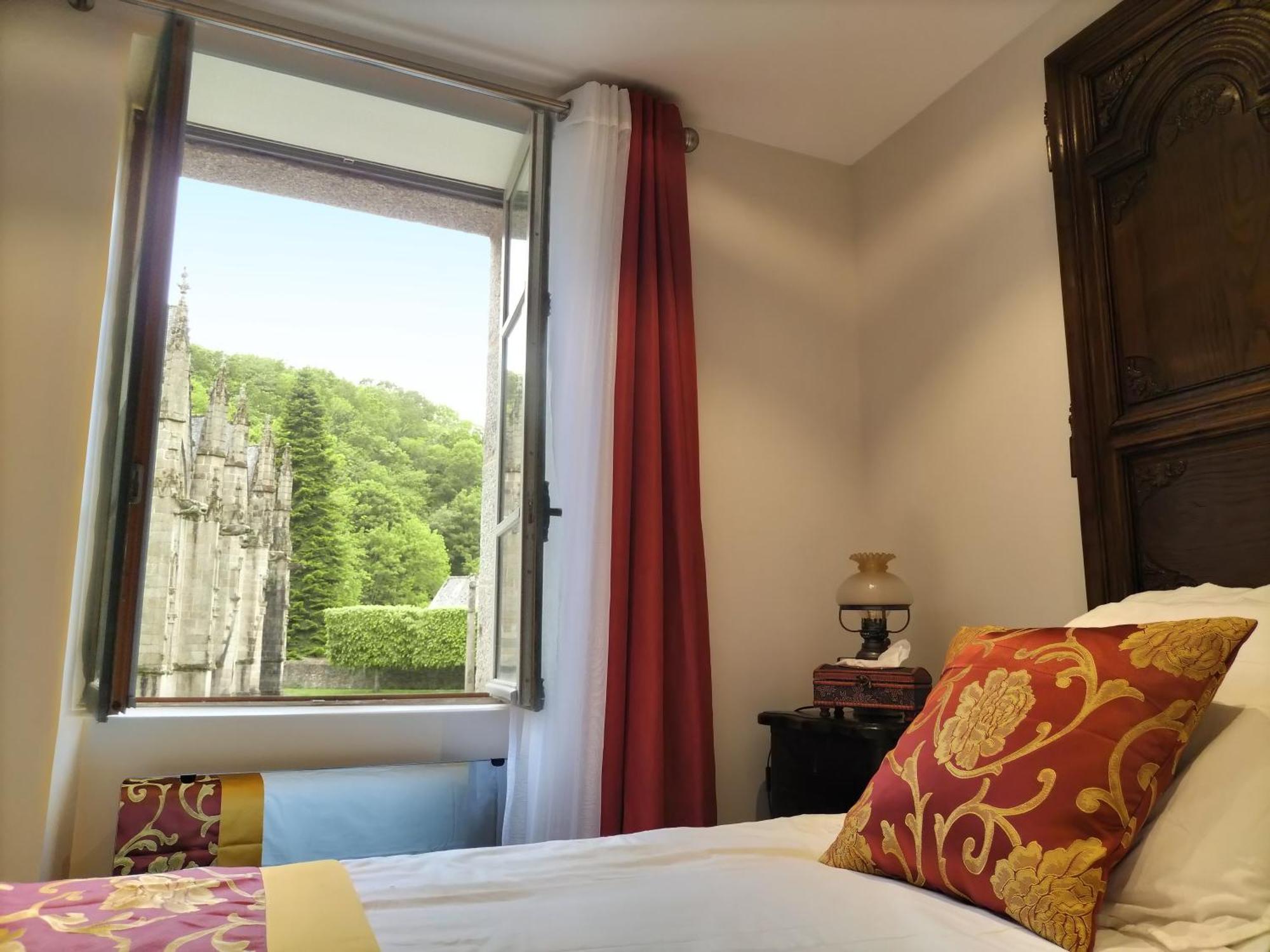 L'Escapade Medievale Fougères Екстериор снимка
